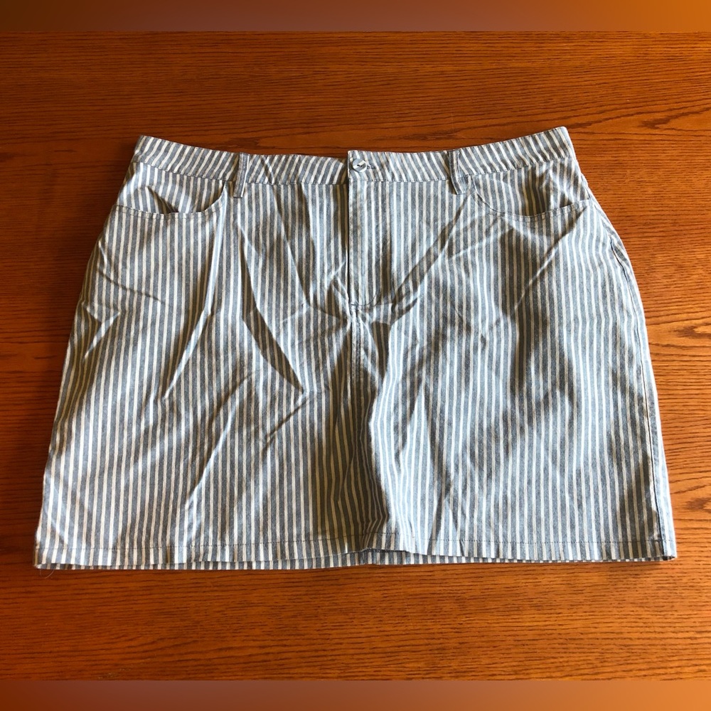 Forever 21+ Blue & White Striped Mini Skirt